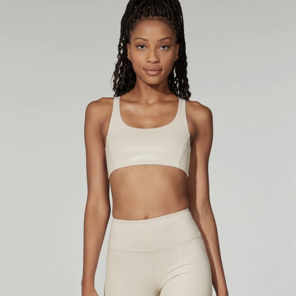 Barry's Fit Sand Glossy Sports Bra And Shorts Set XS
